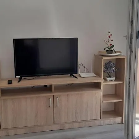 Coresi Kaspers Camil Petrescu, 2 Apartment, Sleeps 6